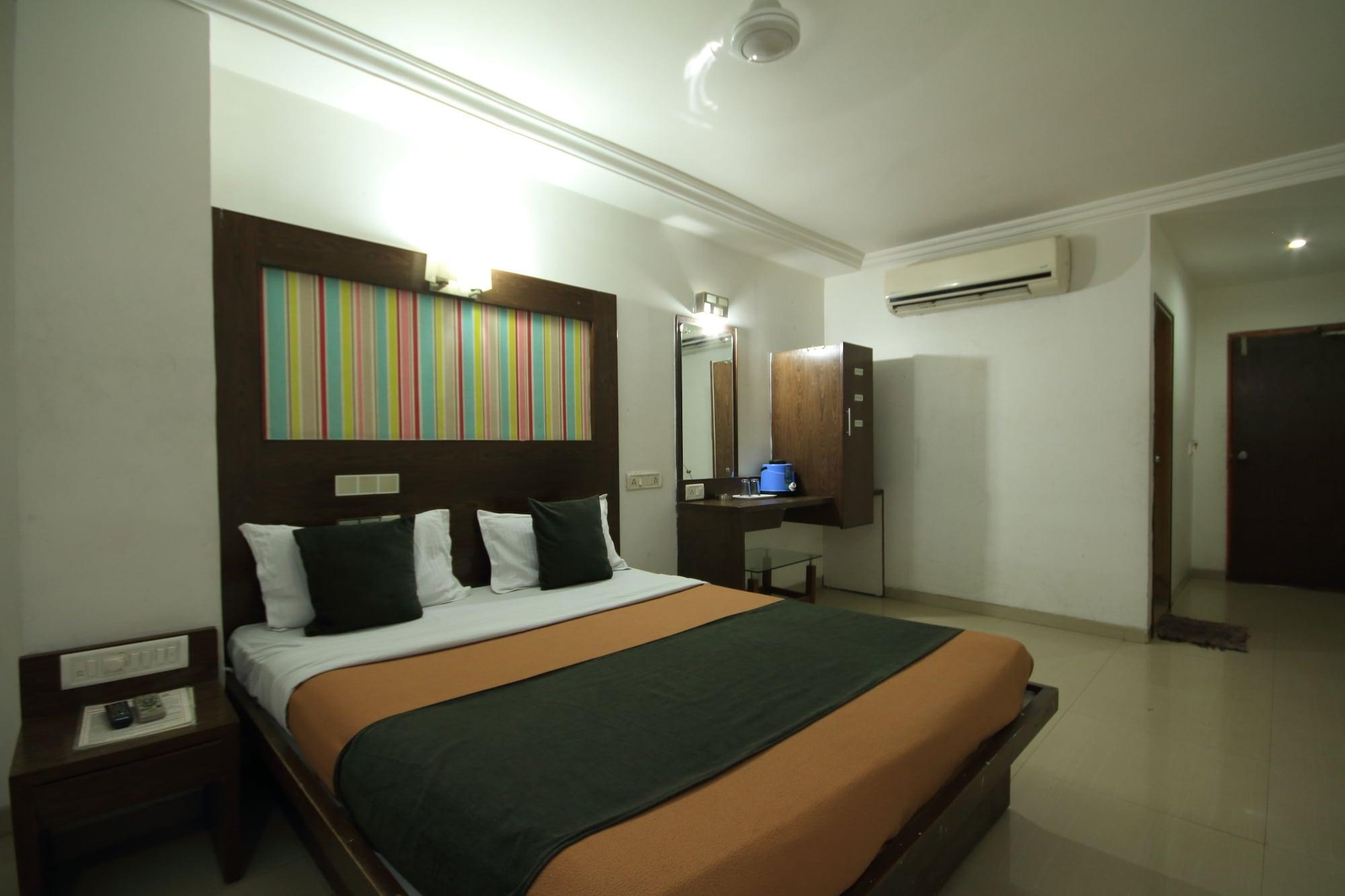 Fabhotel Kadamb Inn Ahmadabad Zewnętrze zdjęcie