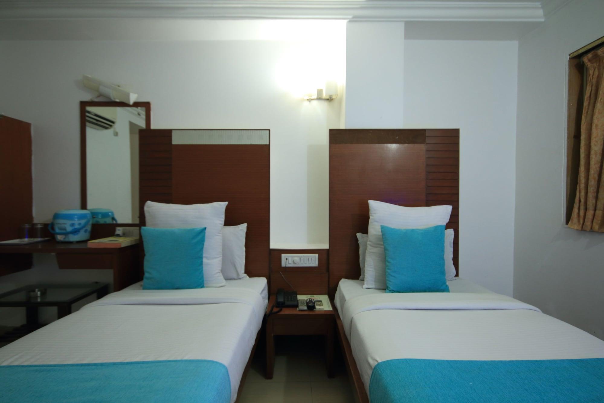 Fabhotel Kadamb Inn Ahmadabad Zewnętrze zdjęcie