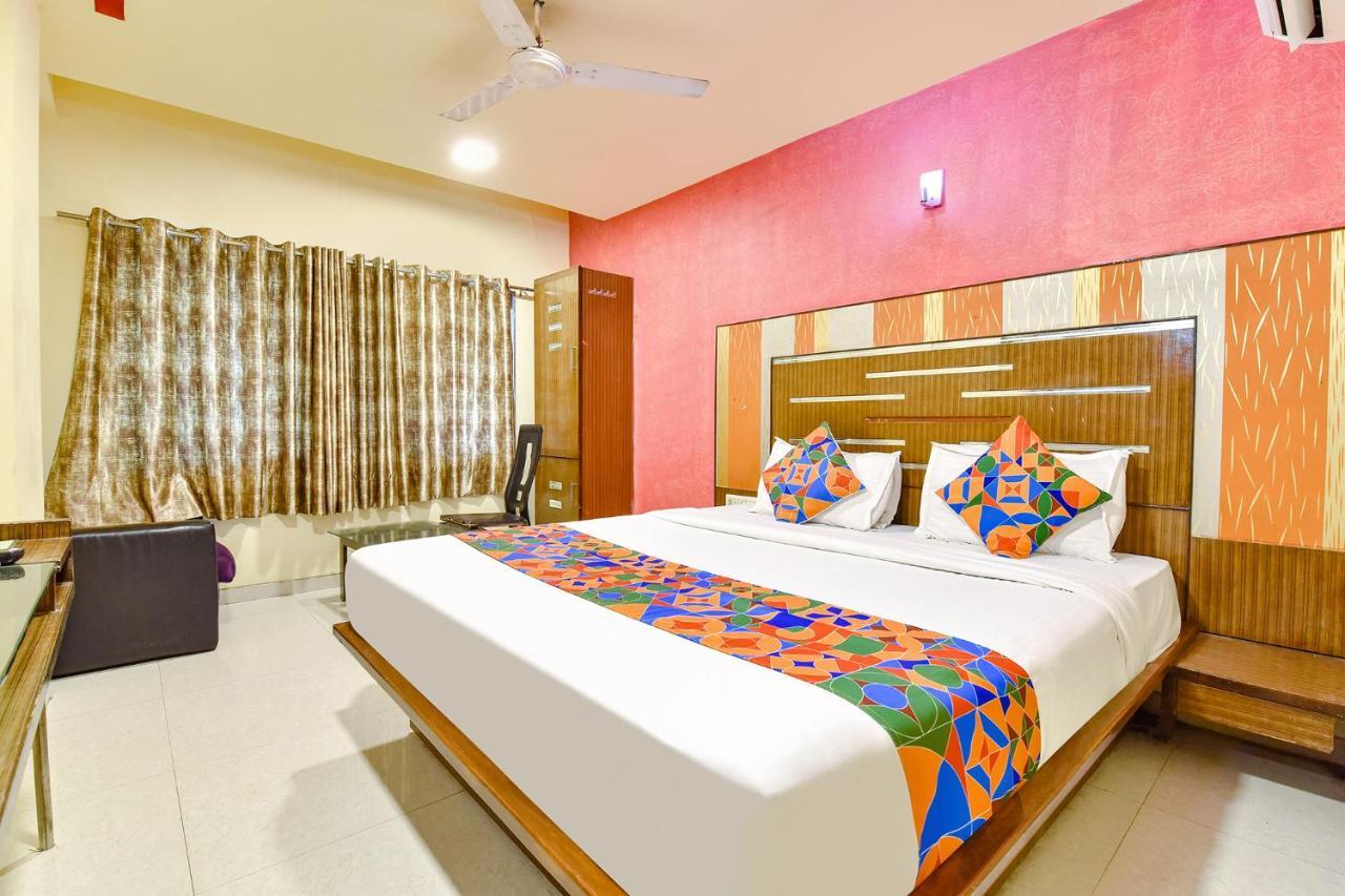 Fabhotel Kadamb Inn Ahmadabad Zewnętrze zdjęcie